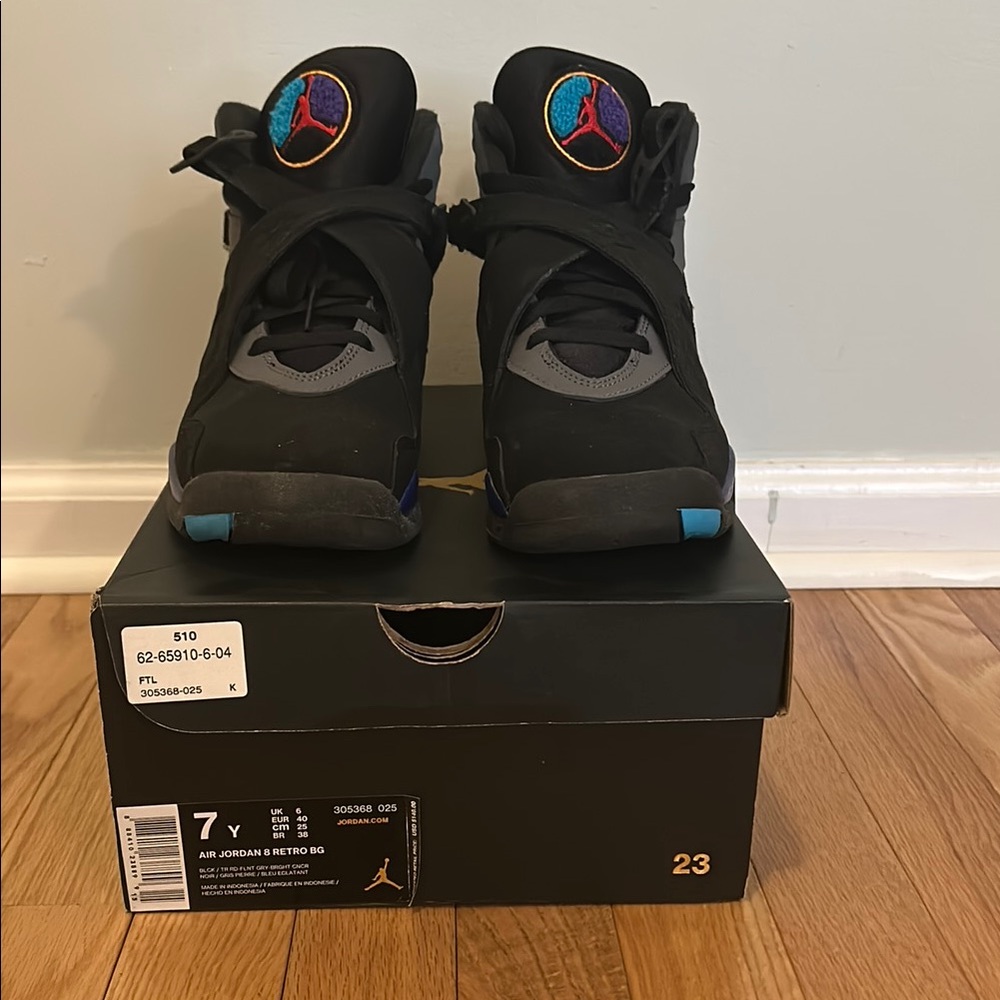 Air Jordan Retro 6 Black Sneakers
